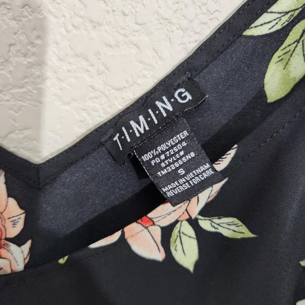 Timing Camisole Womens Size M Floral Black Sleeveless Polyester Whimsigoth